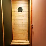 Au Pied Du Trieu, The Shelter