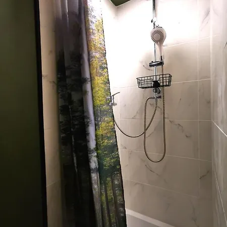 Au Pied Du Trieu, The Shelter مكان تخييم *