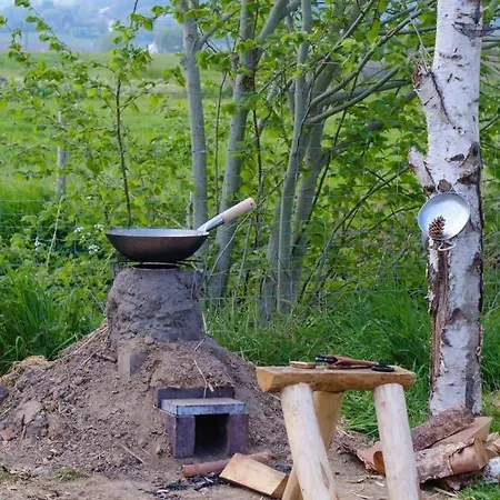 مكان تخييم Au Pied Du Trieu, The Shelter Labroye