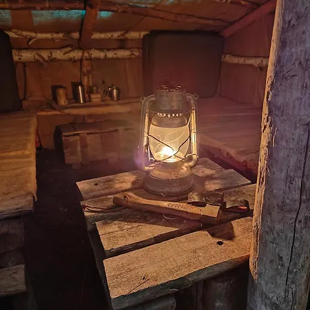 Au Pied Du Trieu, The Shelter Labroye