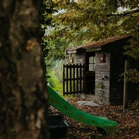 Au Pied Du Trieu, The Shelter * Labroye